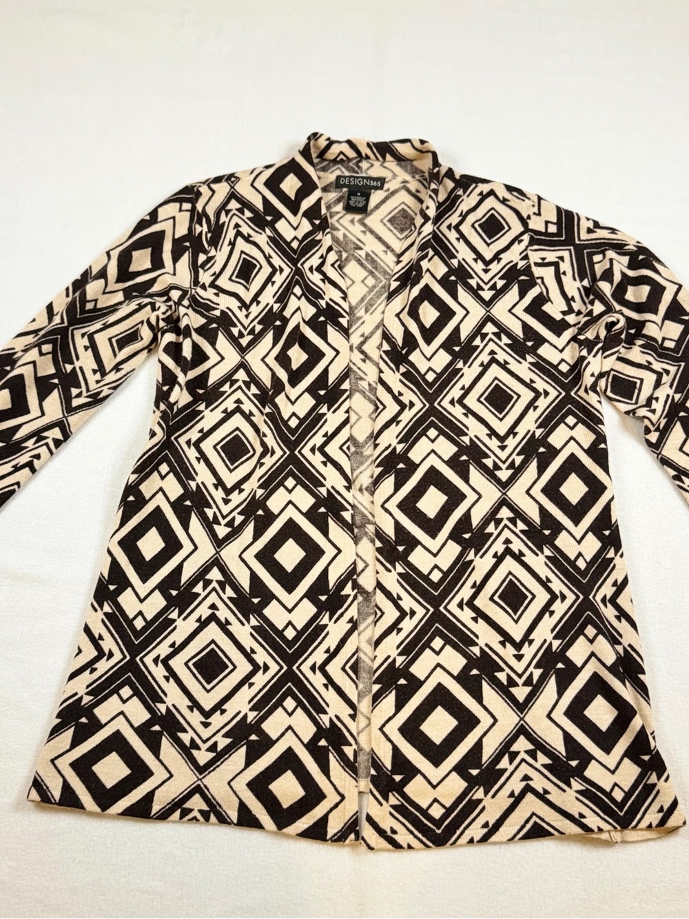 Designs By K&K Black and Cream Geometric Shirt Jacket